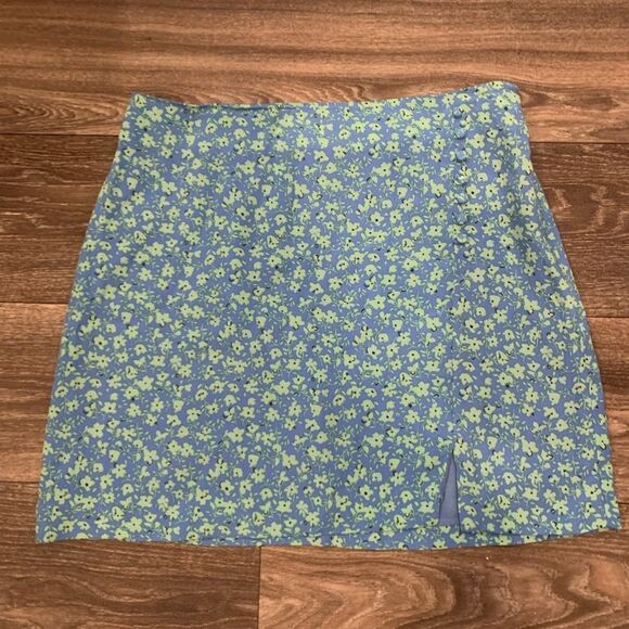 MNG Floral Mini Skirt Size Medium Lined - Picture 1 of 5